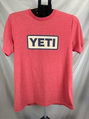 YETI Logo Badge T-Shirt‎ - Heathered Red - Small